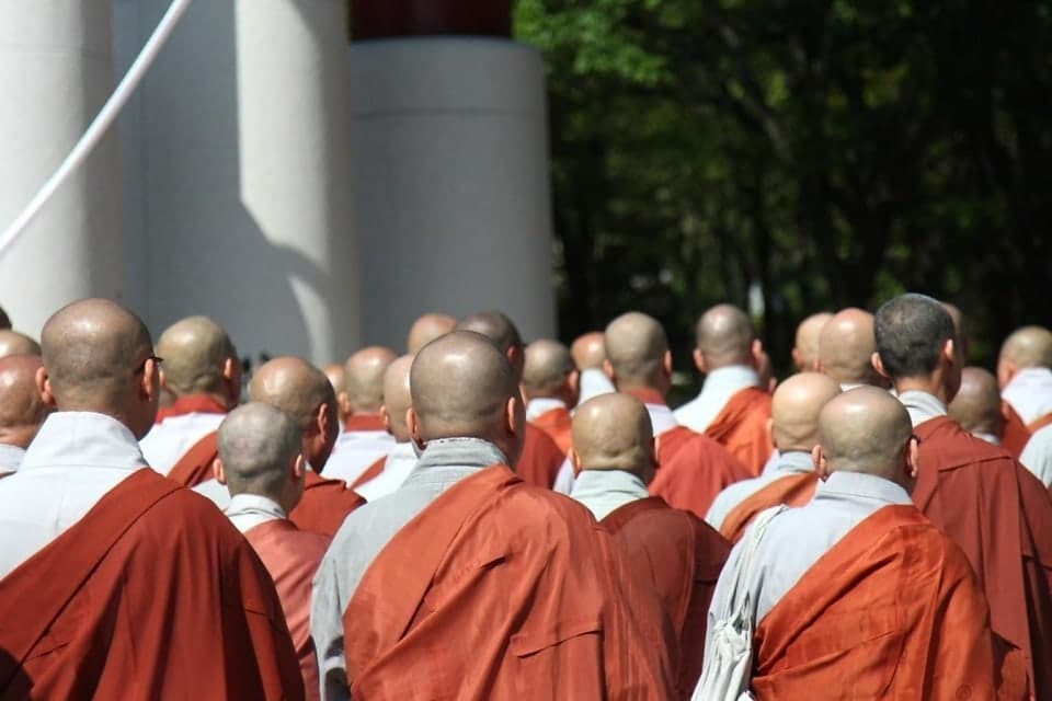 Buddyzm, duchy i tajskie wierzenia. „Na co dzień Tajowie wierzą w duchy