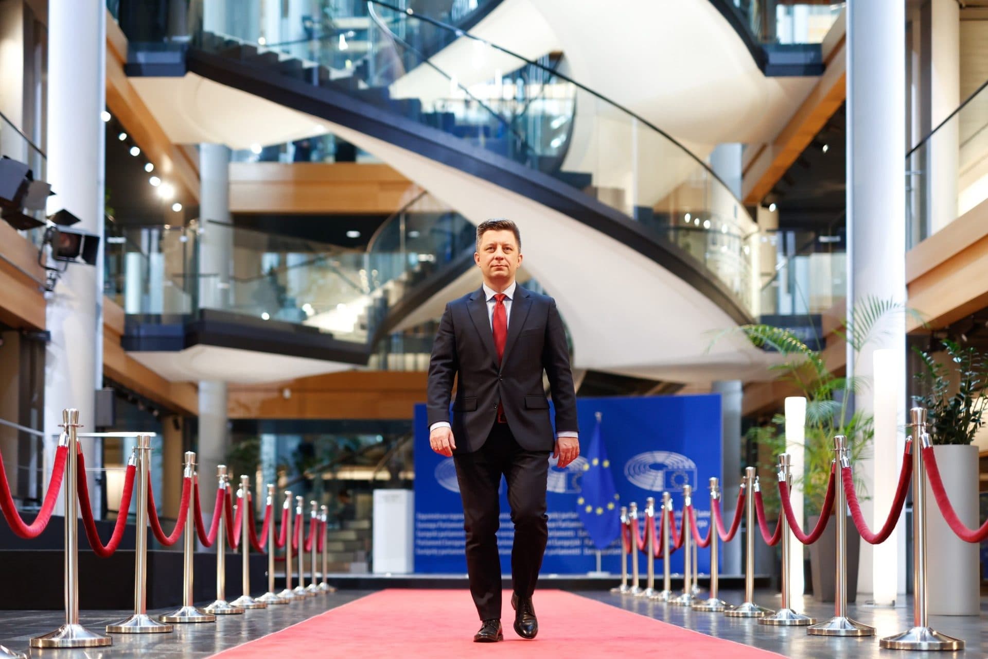 Polska nie jest gotowa na masowy atak dronów? Dworczyk ostro o systemie obrony i programie SAN
