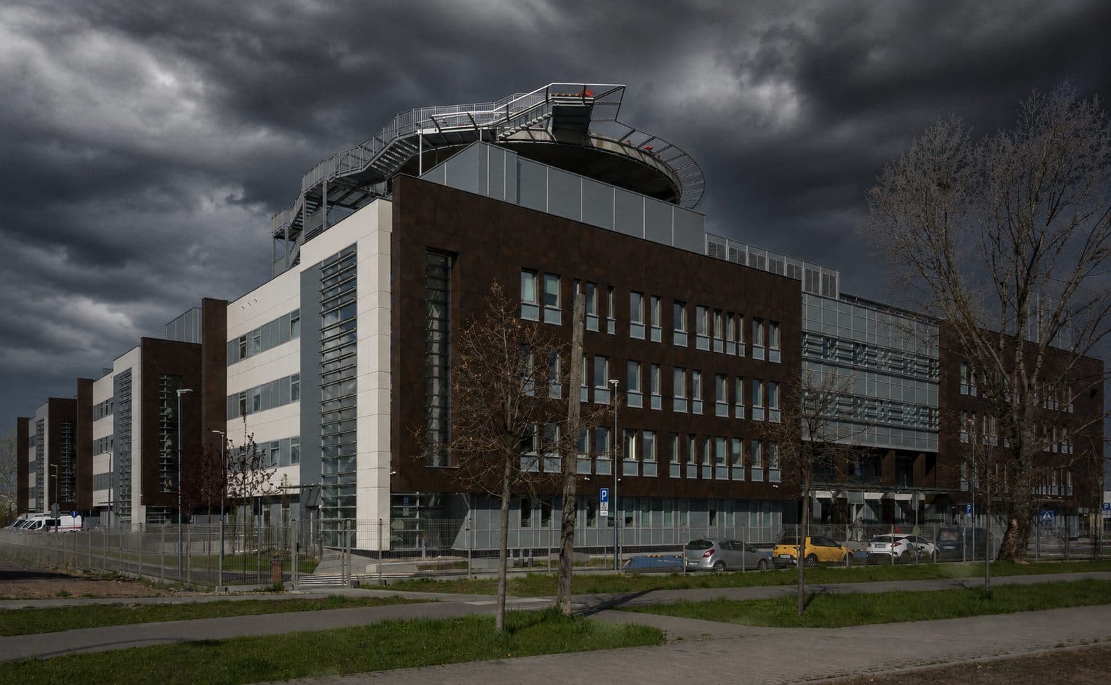 Szokująca afera w Szpitalu Południowym. Śmierć w toalecie i tomografia zwłok