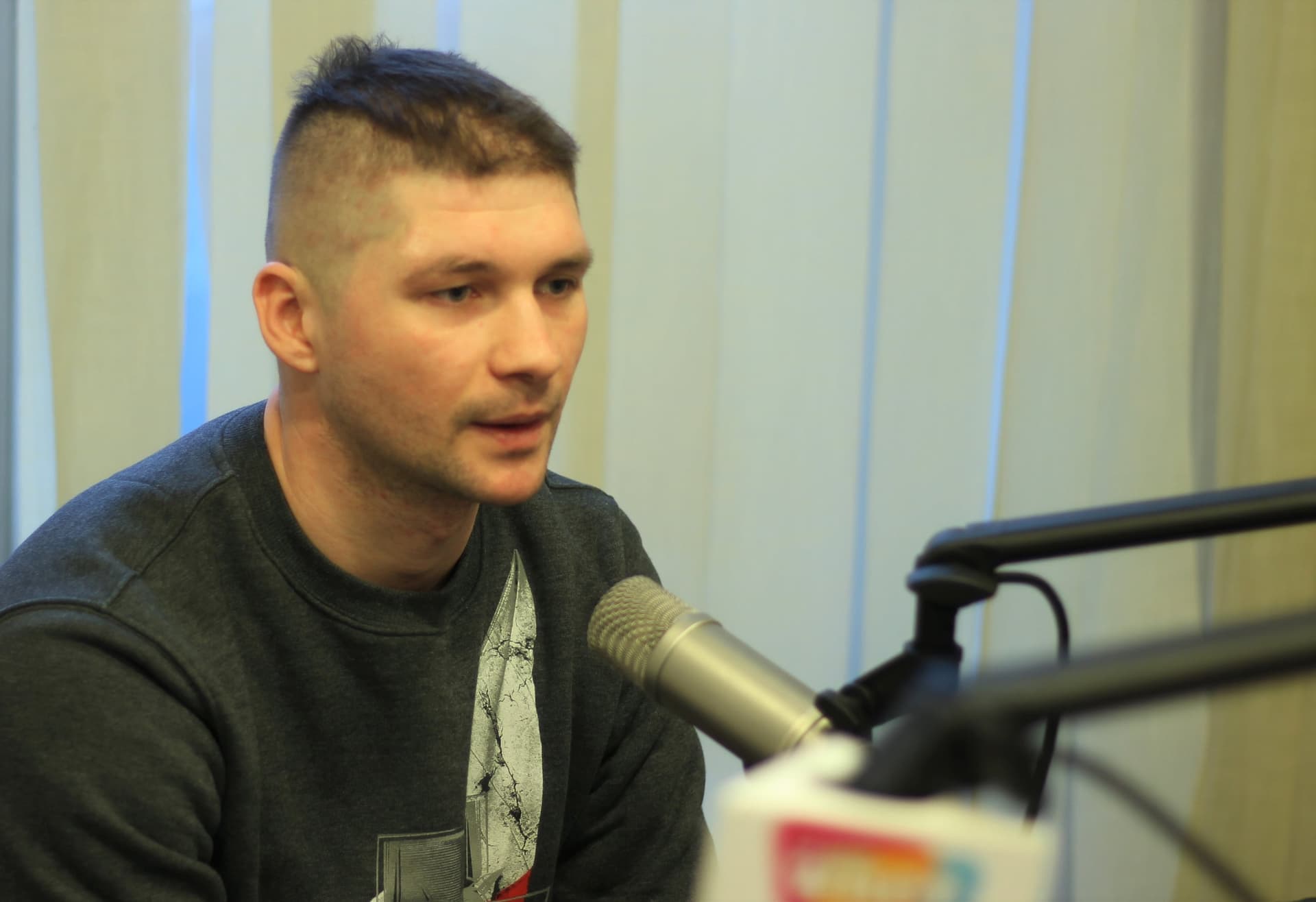 Warszawski raper tworzący muzykę o Żołnierzach Wyklętych: To są bohaterowie, którzy nieugięcie walczyli o naszą wolność