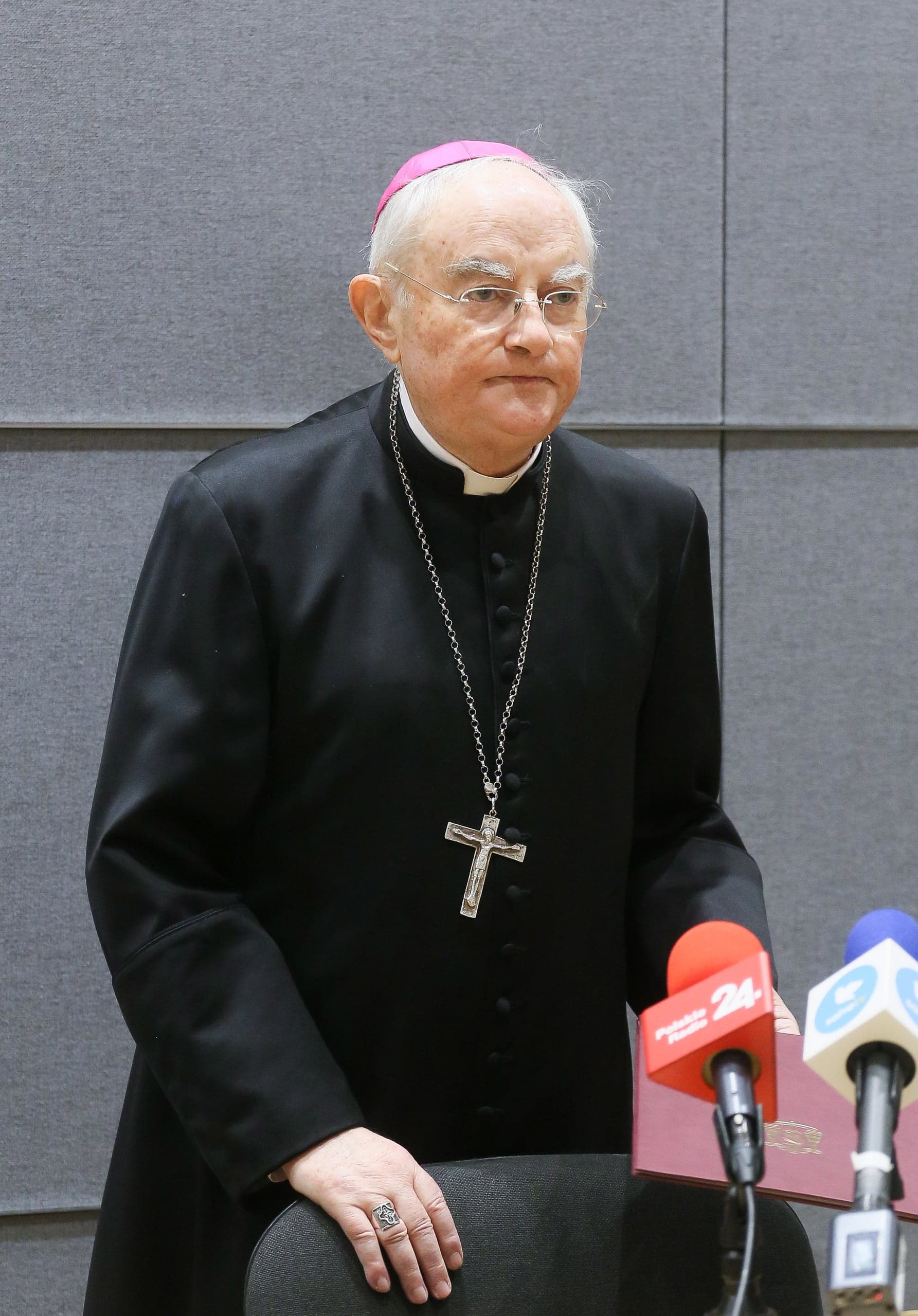 Abp Henryk Hoser: modlitwa za grzechy wykorzystywania seksualnego małoletnich przez duchownych jest bardzo potrzebna