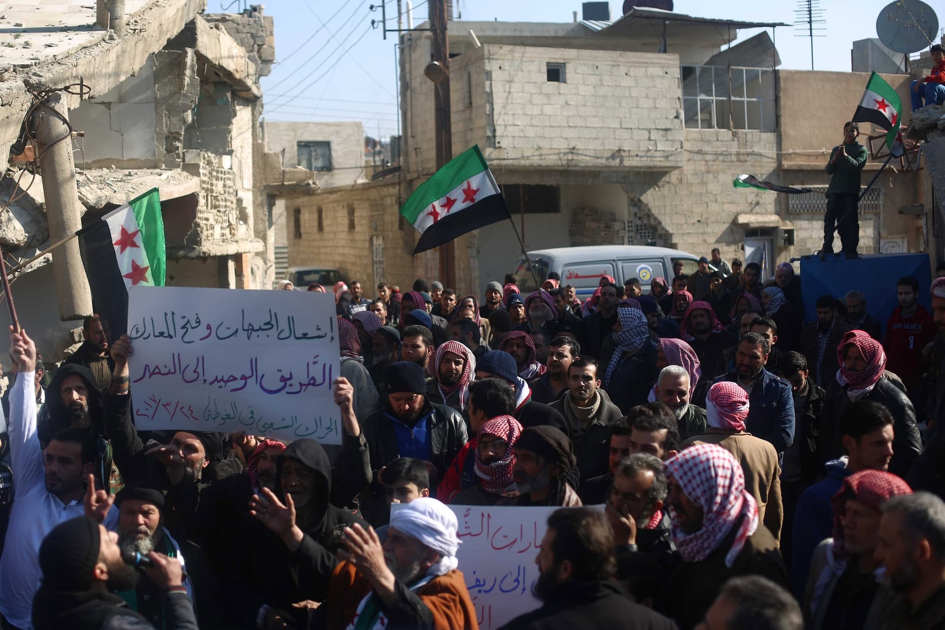 Syria: Wspierane przez USA Syryjskie Siły Demokratyczne wyparły dżihadystów ze strategicznie ważnego lotniska Al-Tabaka