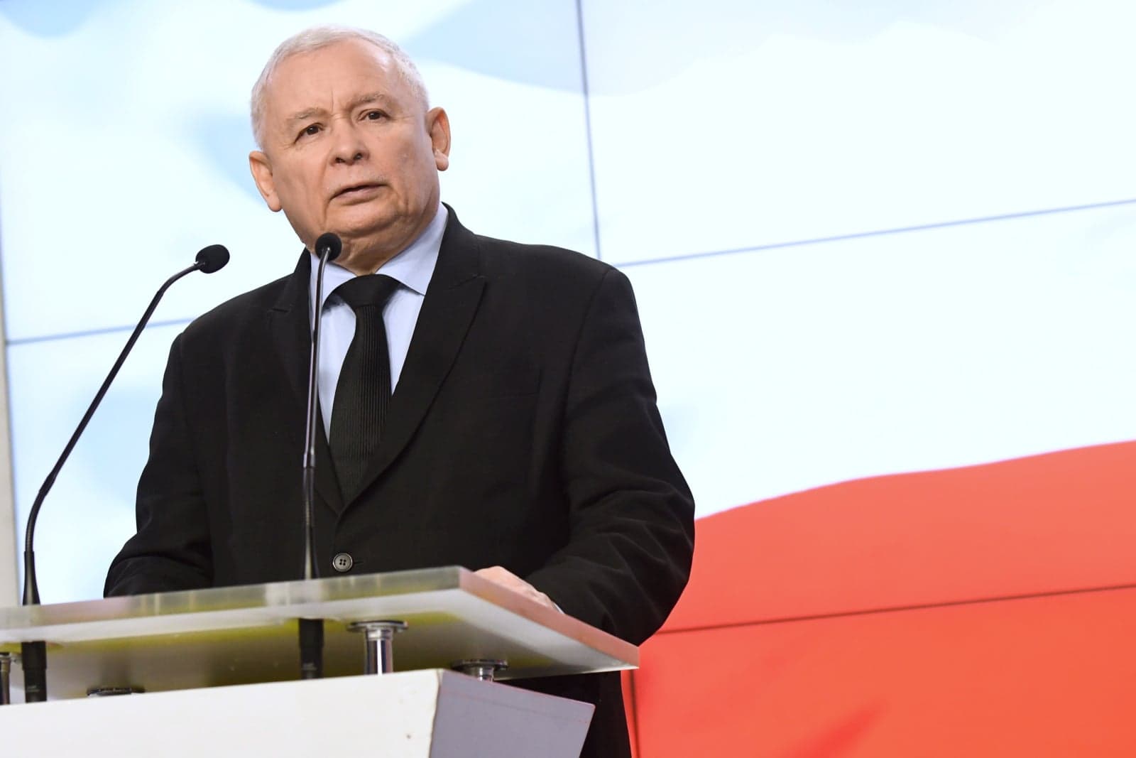 Londyn: W ambasadzie RP trwa spotkanie prezesa PiS Jarosława Kaczyńskiego z Polonią brytyjską