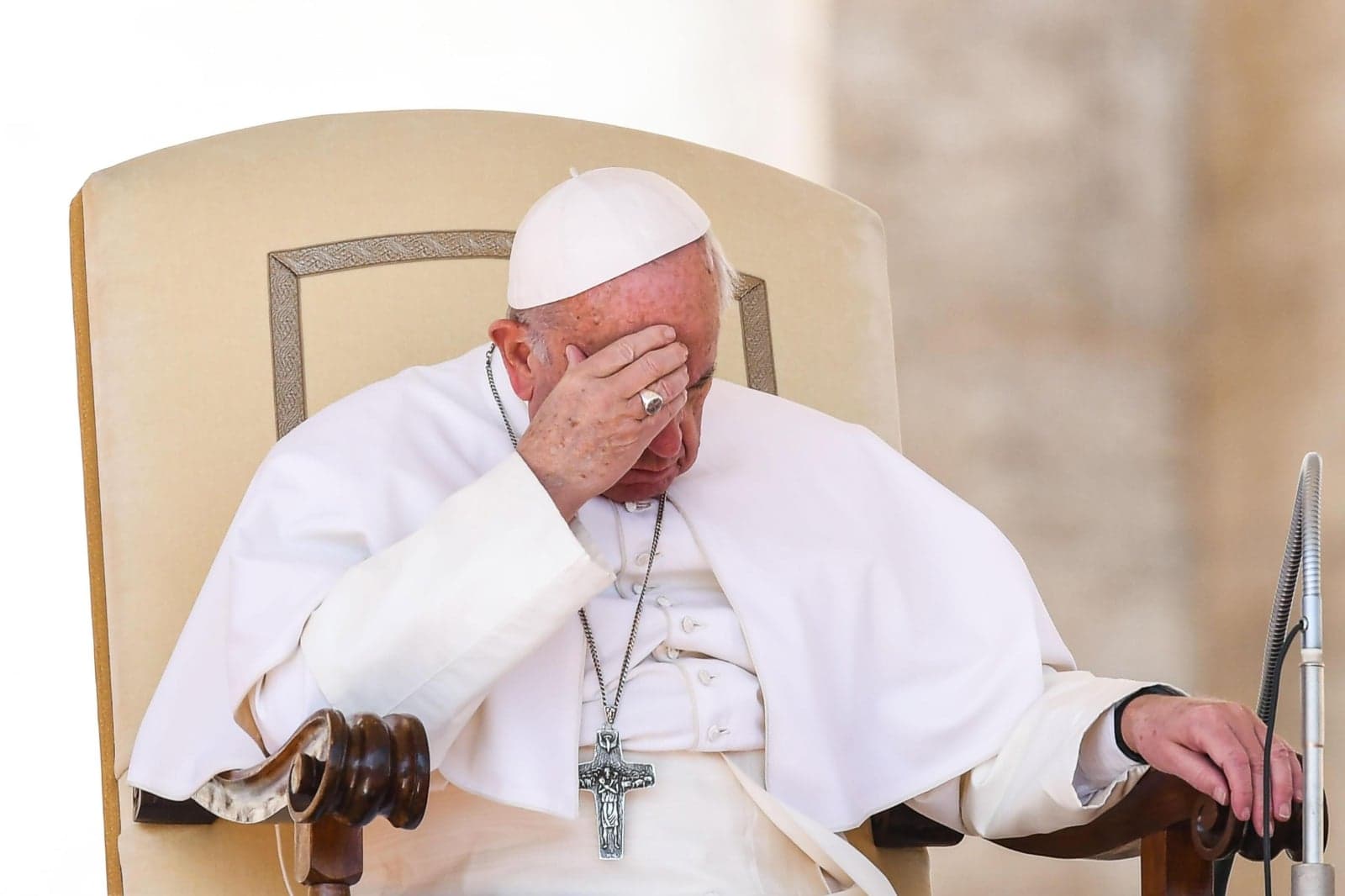 Papież Franciszek podczas środowej audiencji: Miłość nie może być telenowelą, nie może być egoistyczna, pełna hipokryzji