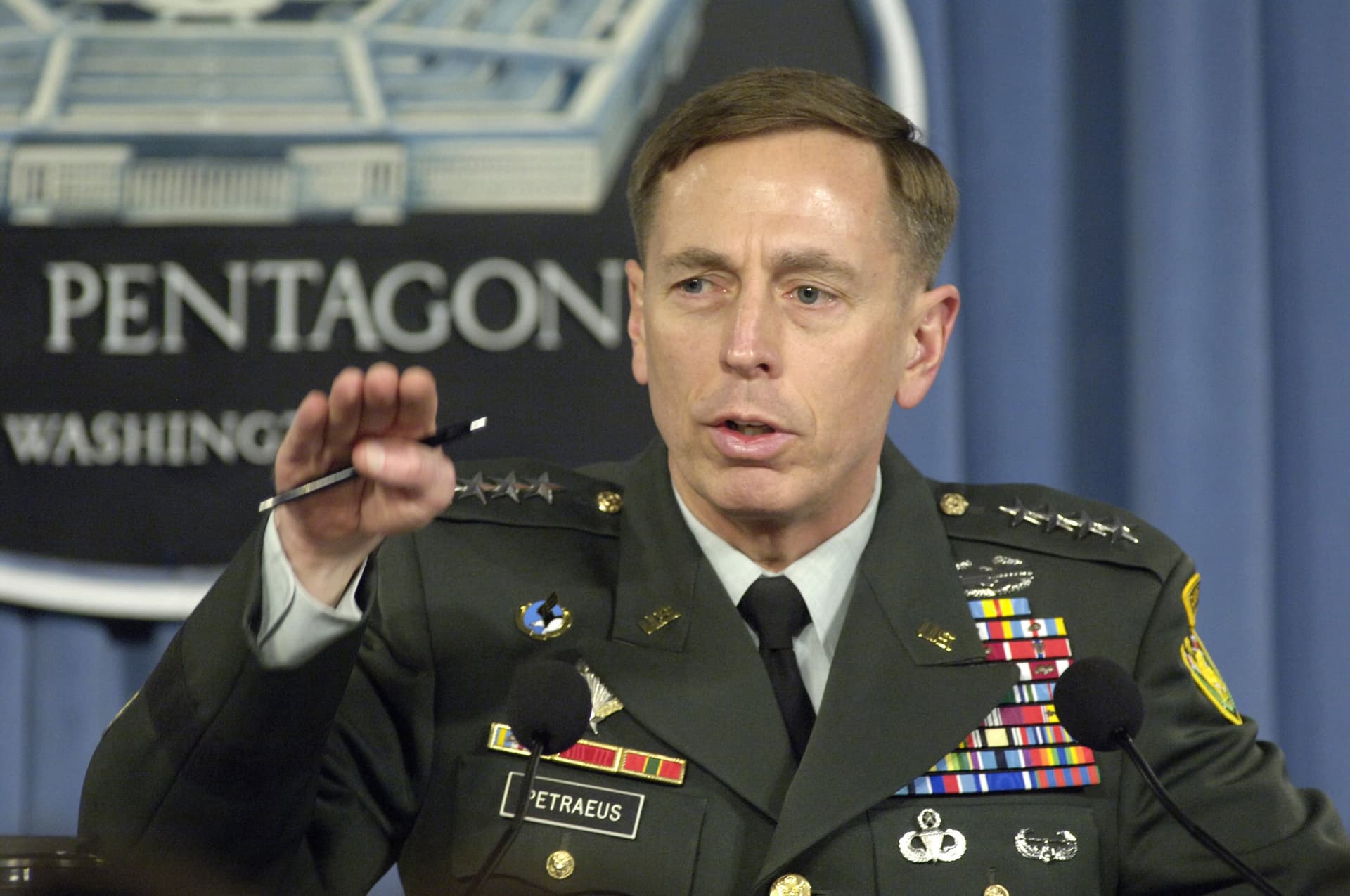 Były dyrektor CIA: Poparcie „arabskiej wiosny” przez Stany Zjednoczone było błędem. Polityka Baracka Obamy to porażka