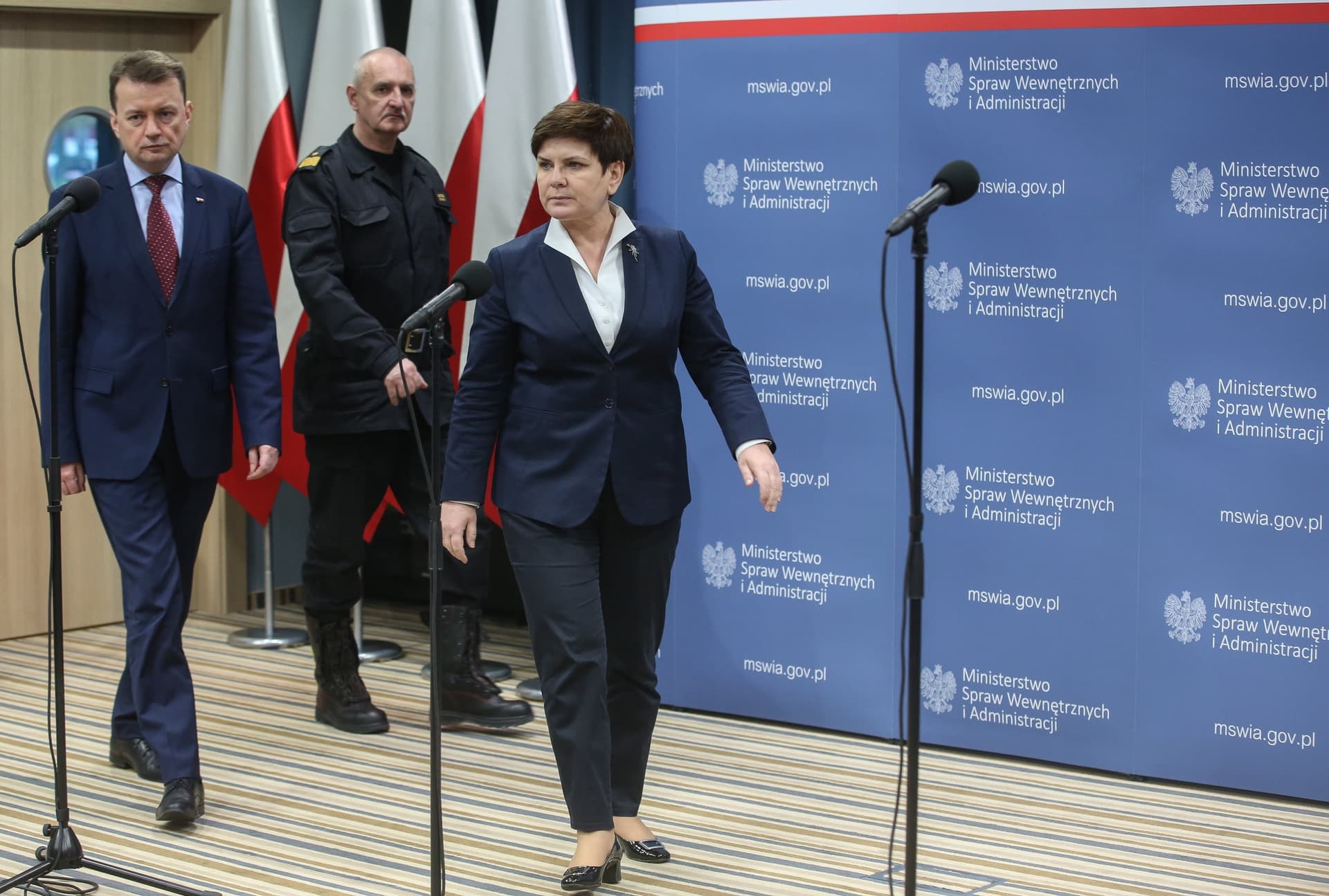 Premier Beata Szydło: sytuacja pogodowa się stabilizuje, nie ma zagrożenia dla mieszkańców, ale służby są w pogotowiu
