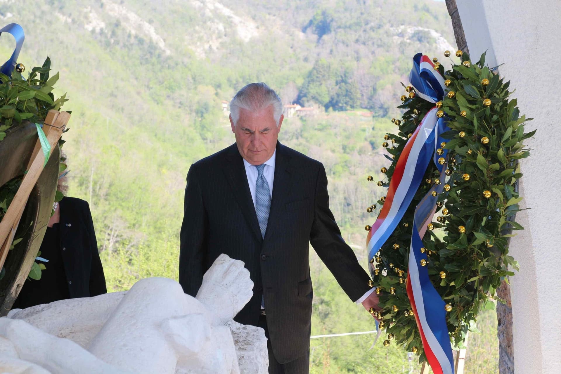 Sekretarz Stanu USA Rex Tillerson: Rosja musi wybrać, po której stronie chce stać w sprawie konfliktu w Syrii