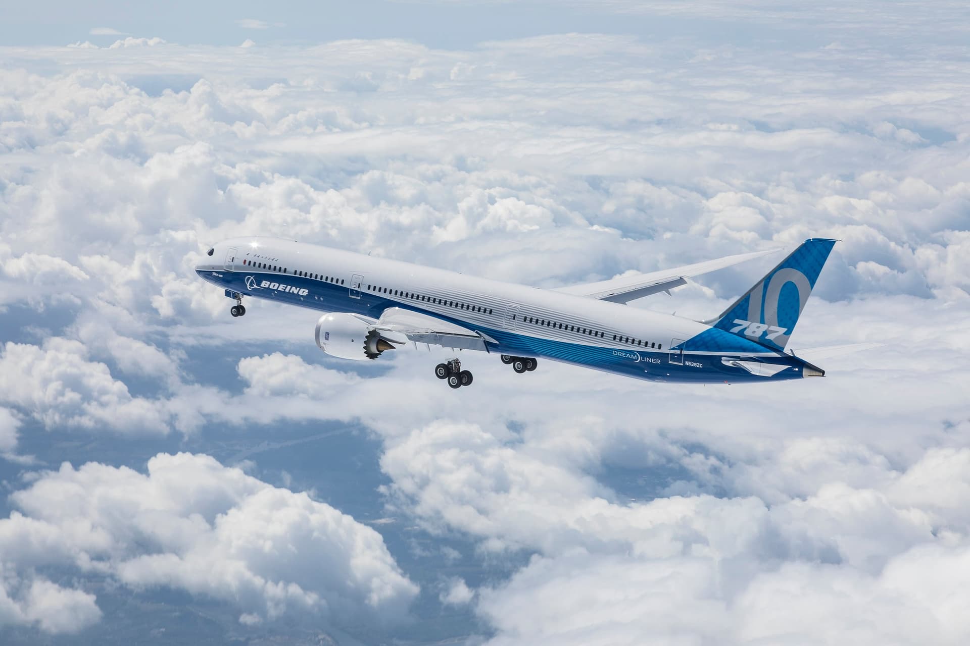 Krajowa Izba Odwoławcza: MON postąpiło niezgodnie z prawem, negocjując zakup samolotów dla VIP-ów tylko z Boeingiem
