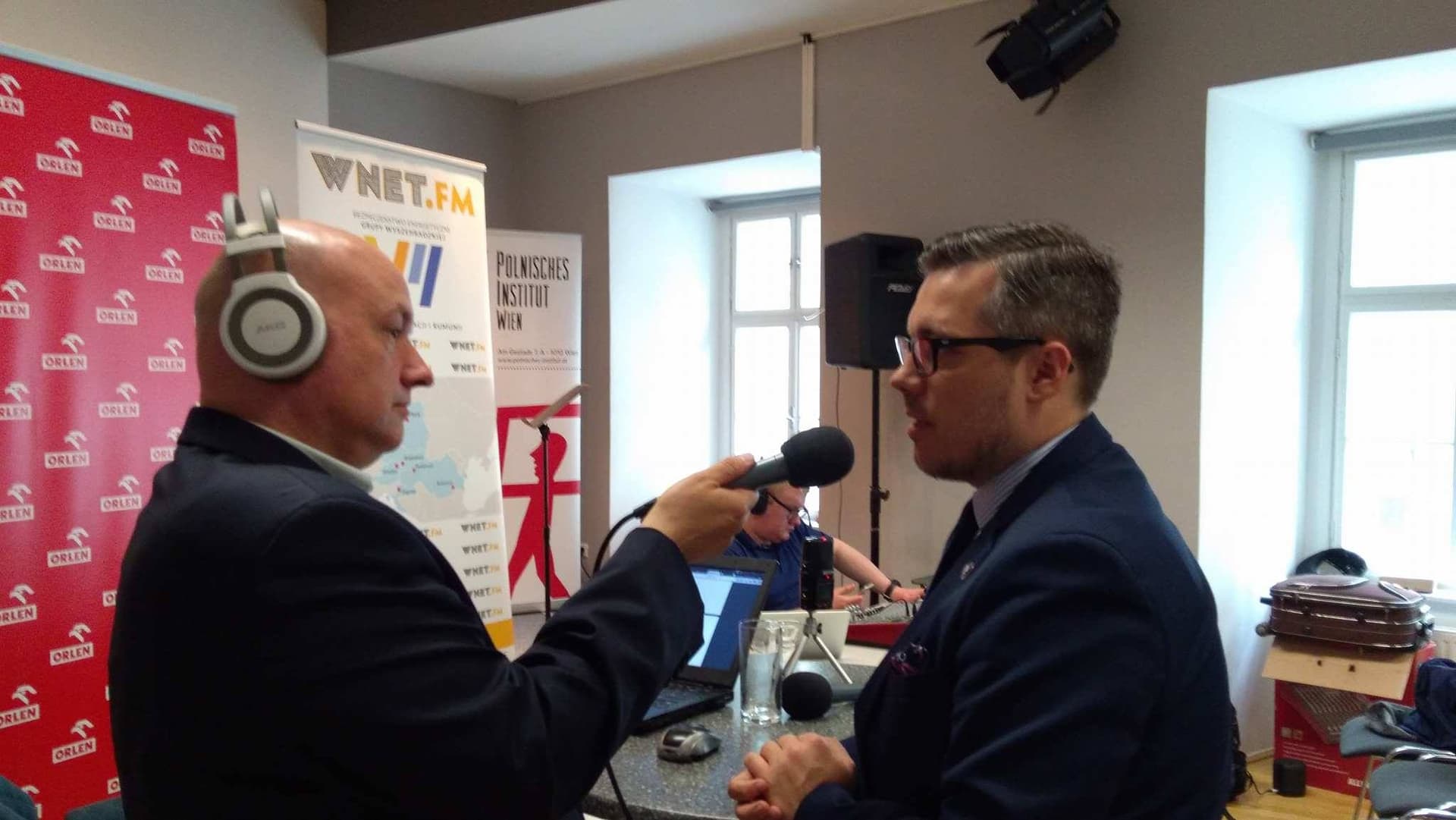 Instytut Polski w Wiedniu promuje polską kulturę i sztukę. Dba również o upamiętnienie miejsc zagłady Polaków z II WŚ