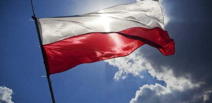 Szef MSWiA Mariusz Błaszczak: Miłość do barw narodowych należy wyrażać w prezentowaniu ich zgodnie z tradycją i honorem