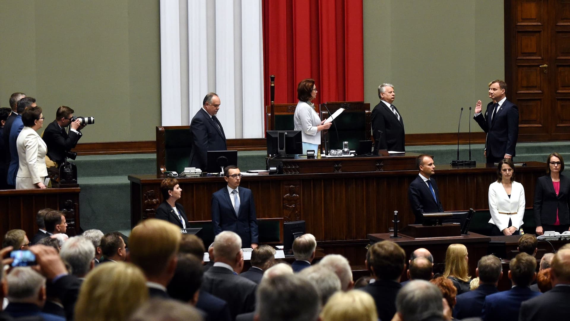 Dr Annusewicz: Decyzje w sprawie weta były pierwszym krokiem, aby zaakcentować swoją niezależność