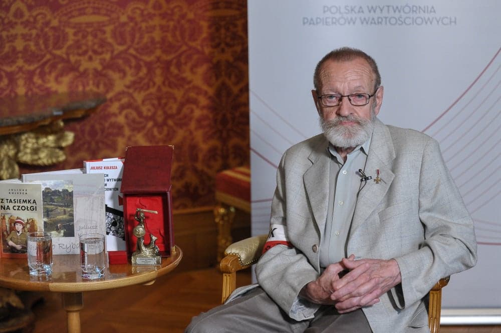 73. ROCZNICA POWSTANIA WARSZAWSKIEGO. Warszawska „Syrena” dla Juliusza Kuleszy, bohaterskiego obrońcy Reduty PWPW