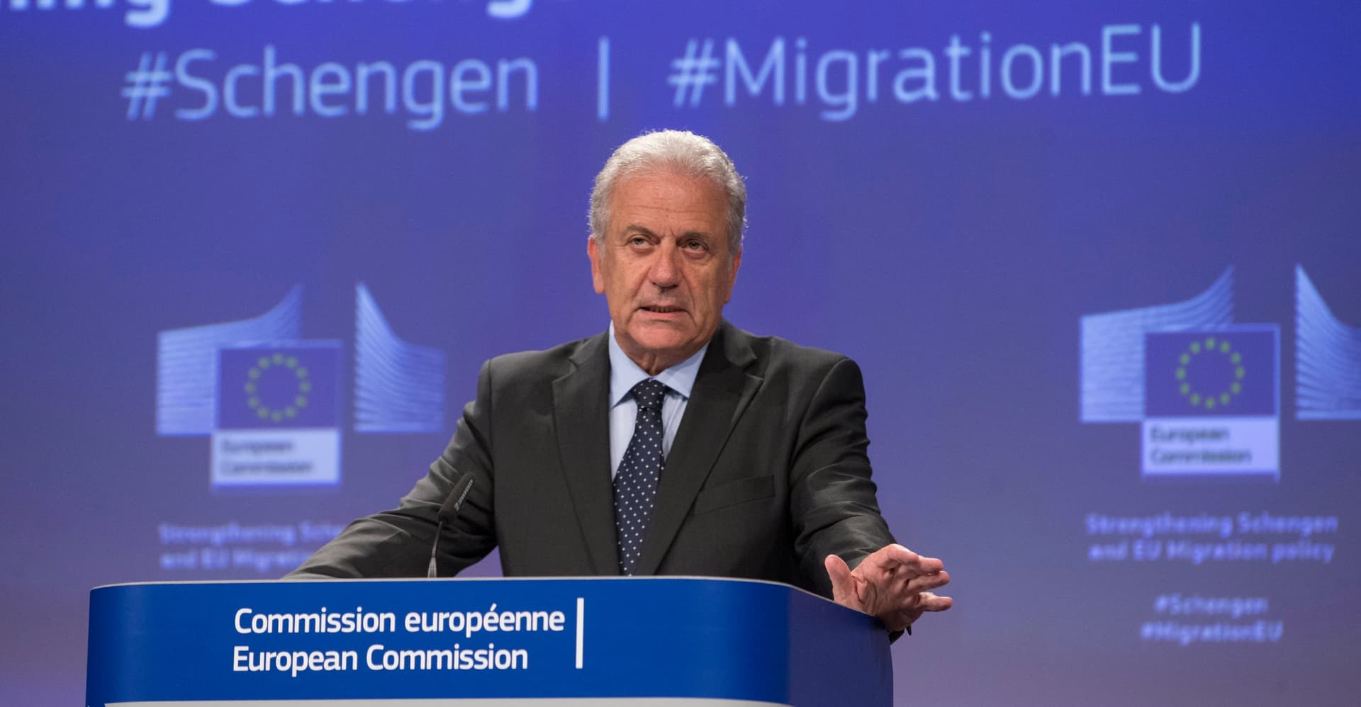 Pakiet Komisji Europejskiej: Nowy system „rekomendacji” relokacji imigrantów w UE i korekta zasad w strefie Schengen