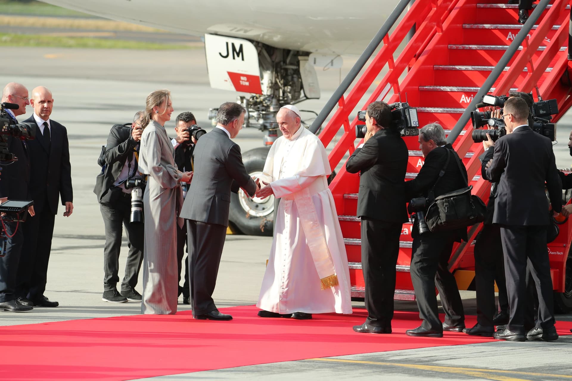Papież Franciszek przybył do Kolumbii. Hasło podróży „Zróbmy pierwszy krok” dla pokoju po wojnie domowej