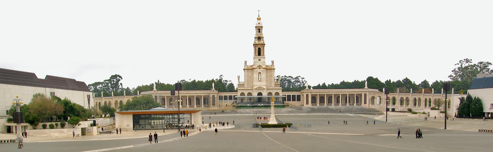 Fatima: Trzykrotnie wzrosła liczba zagranicznych grup pielgrzymkowych do Sanktuarium Matki Bożej Różańcowej