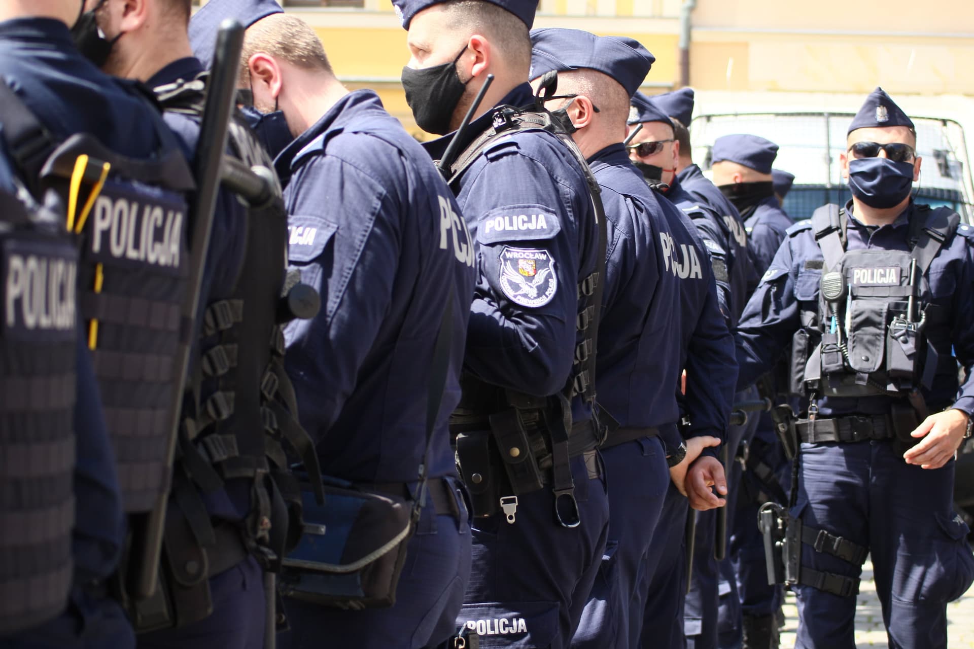 Punkty szczepień pod ochroną policji