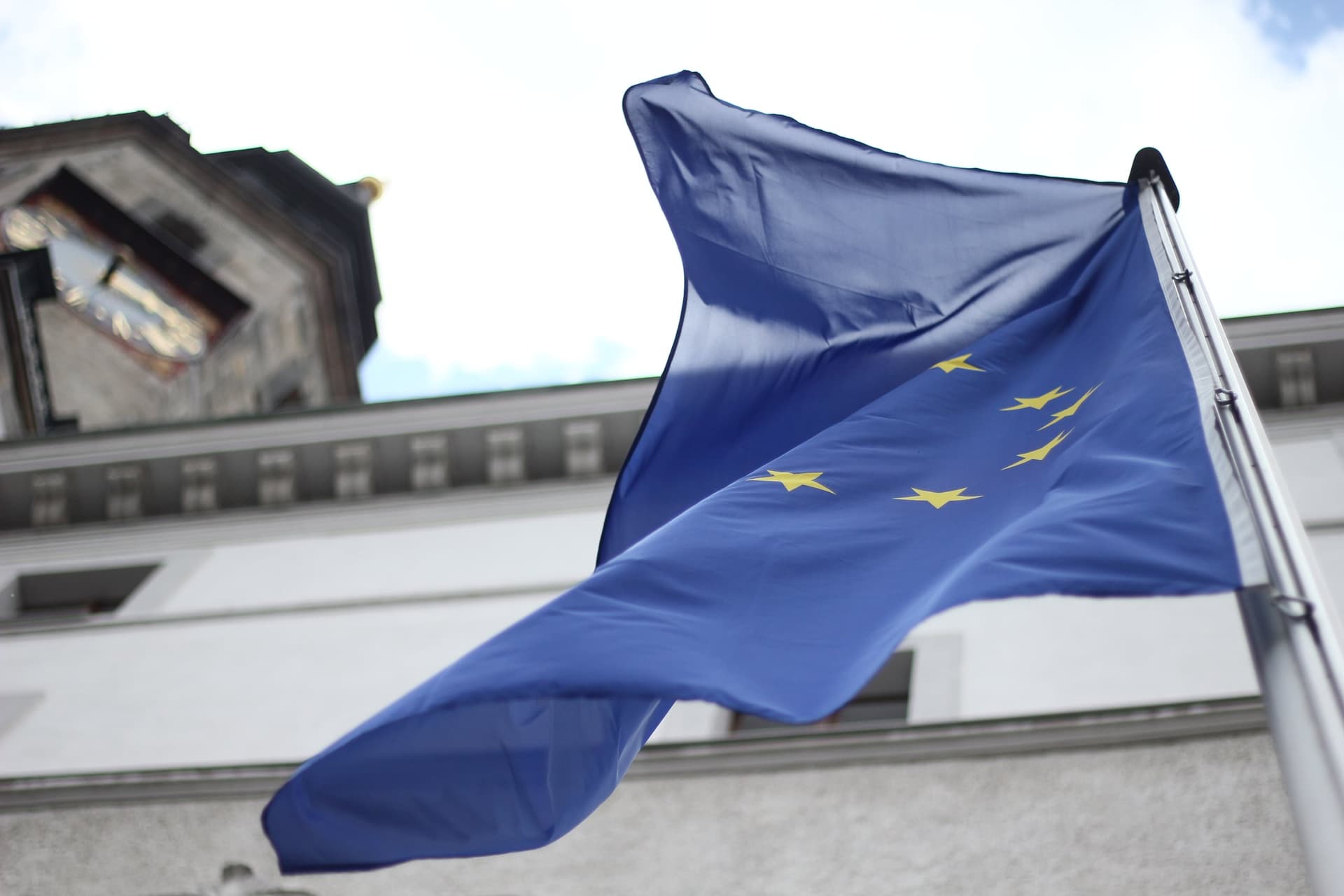 Kamienie Milowe. Na co zgodziła się Polska, w zamian za przyznanie nam środków z KPO?