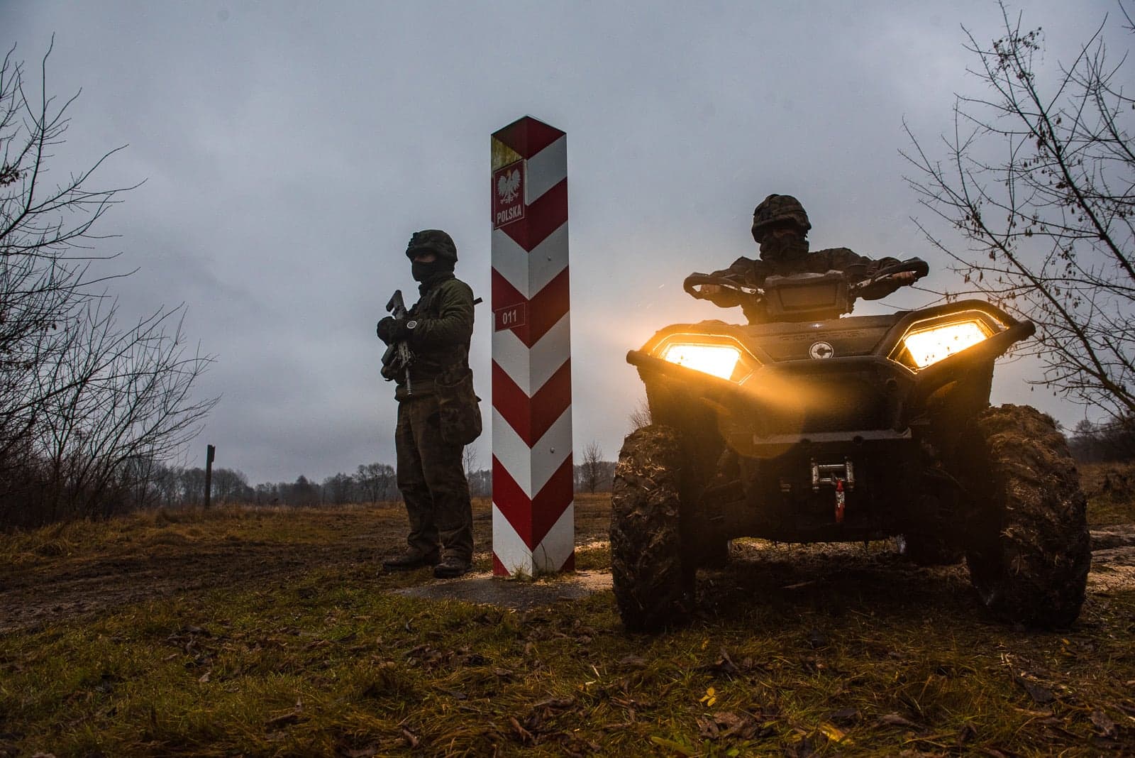 Dr Jacek Raubo: strefa buforowa przy granicy z Białorusią jest konieczna. Nasze służby muszą mieć tam większą swobodę