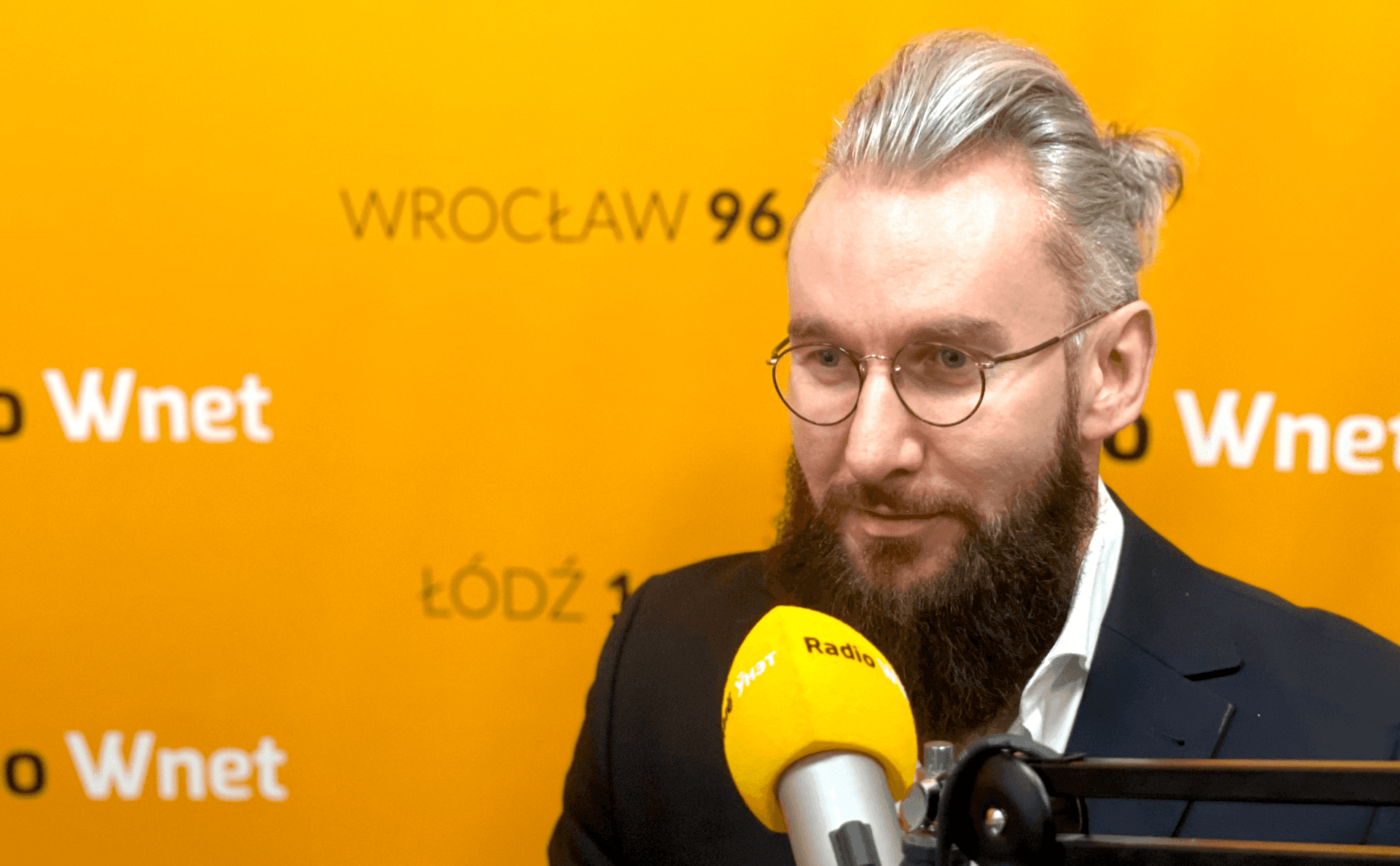 Piotr Schramm: główna narracja na temat pandemii się nie sprawdza