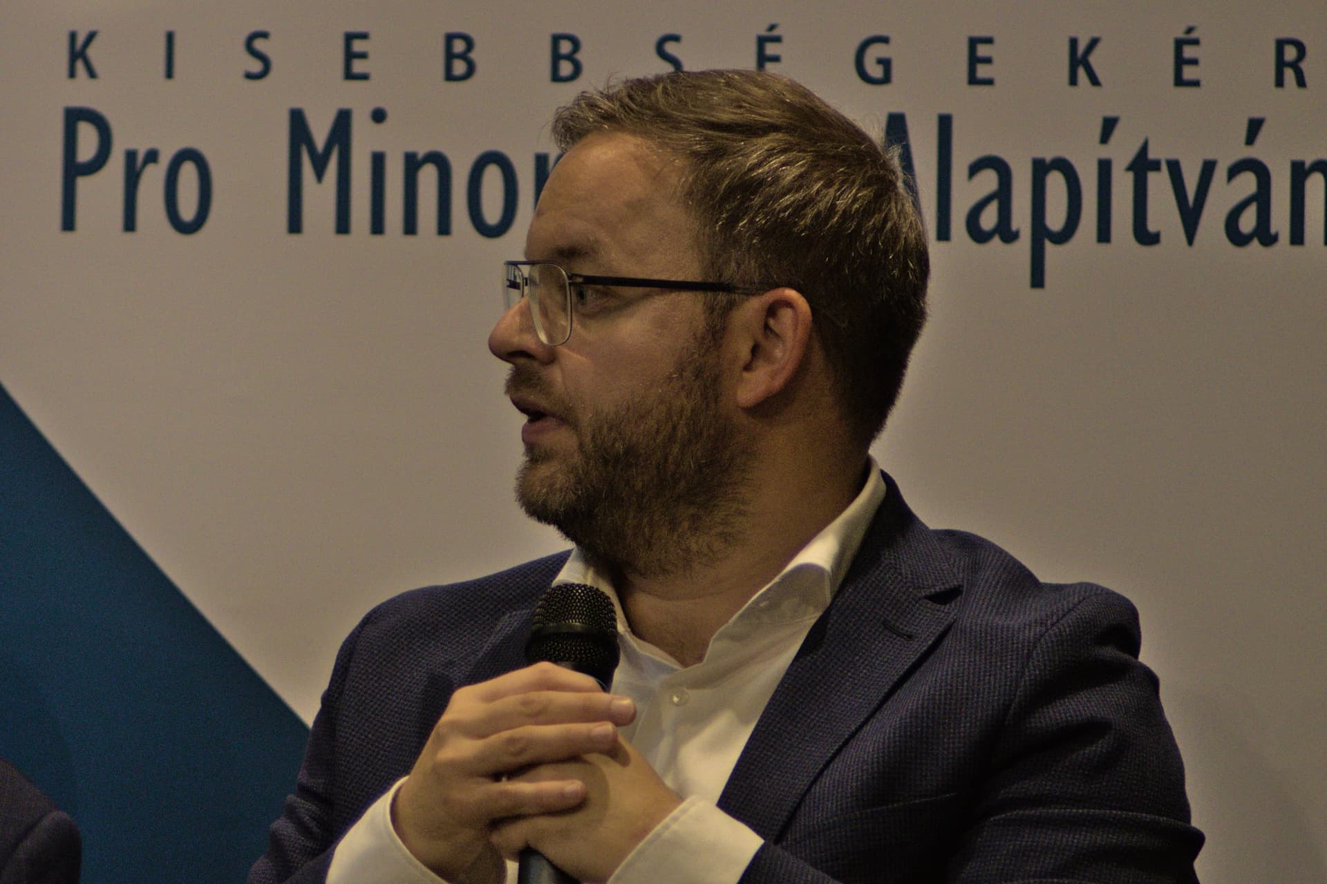 B9: dyrektor biura politycznego Victora Orbana: sankcje na gaz i ropę nie zakończą wojny, tylko stworzą nowe problemy