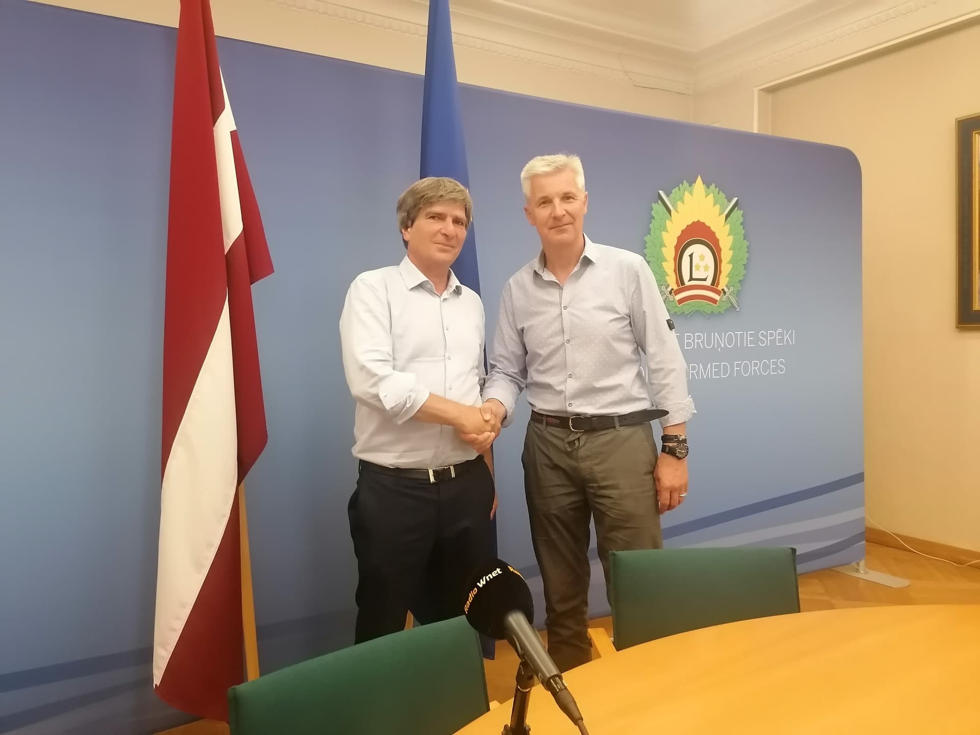 Minister obrony Łotwy o sporze Warszawa-Bruksela: UE powinna przemyśleć priorytety