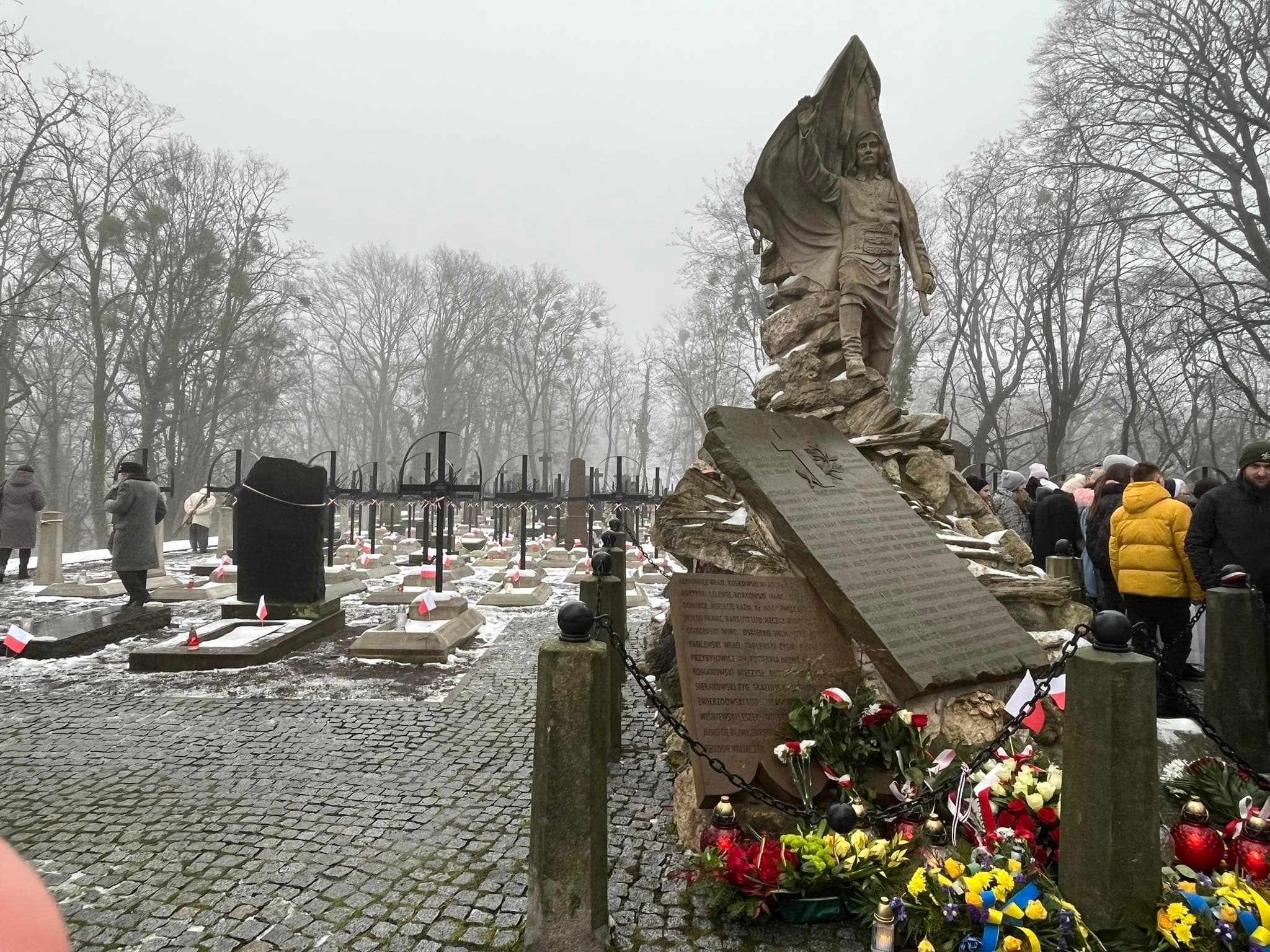 Pomnik Szymona Wizunasa Szydłowskiego na Cmentarzu Łyczakowskim we Lwowie