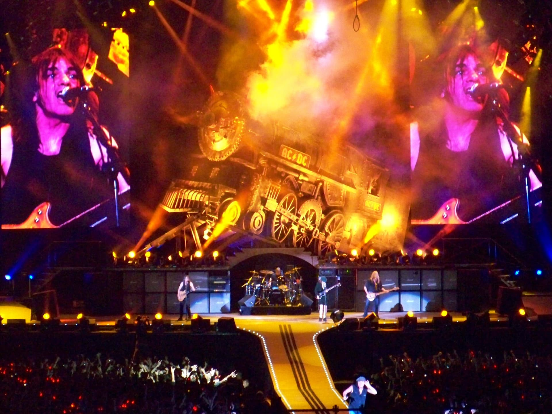 68 urodziny współzałożyciela AC/DC Angusa Younga