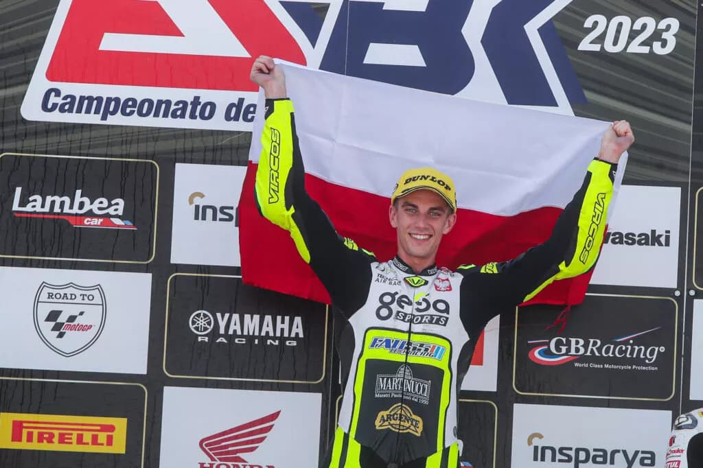 Piotr Biesiekirski zdominował czwartą rundę Mistrzostw Hiszpanii Superstock 1000 w portugalskim Estoril