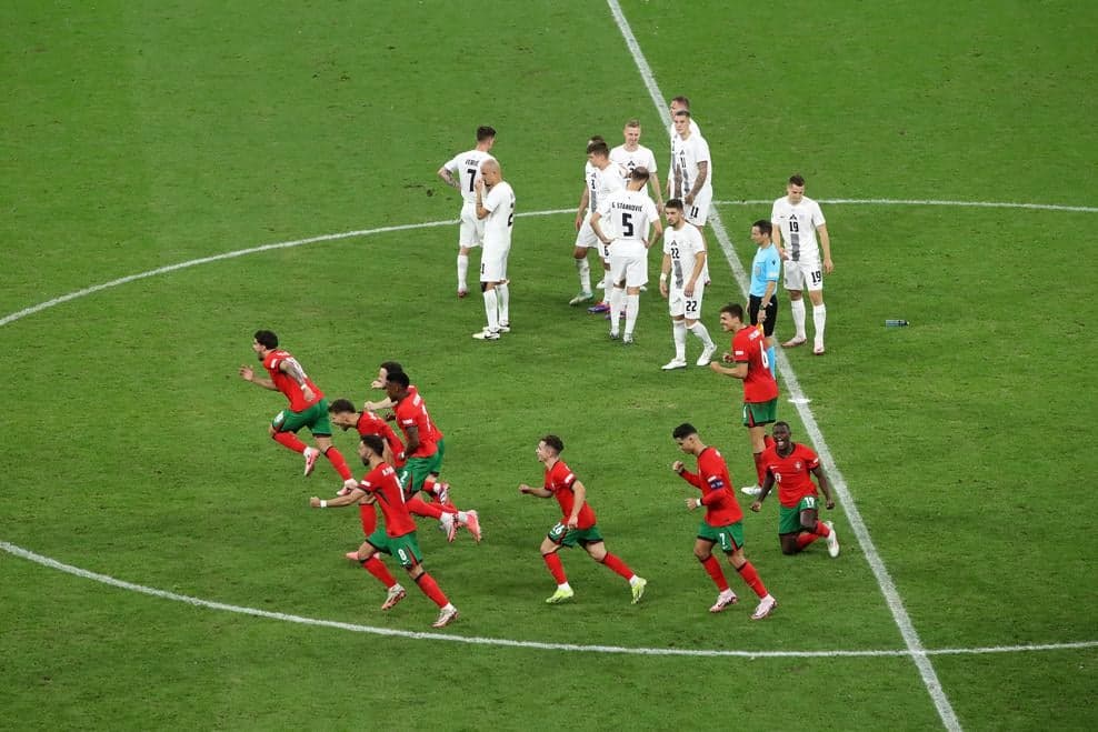 Portugalia w karnych ratuje awans do ćwierćfinału! Bramkarz Diogo Costa bohaterem meczu
