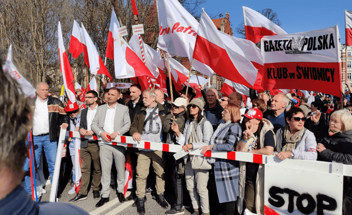 Niemcy piszą o polskich neonazistach po prowokacjach w Zgorzelcu. Bąkiewicz: Policja nie reagowała