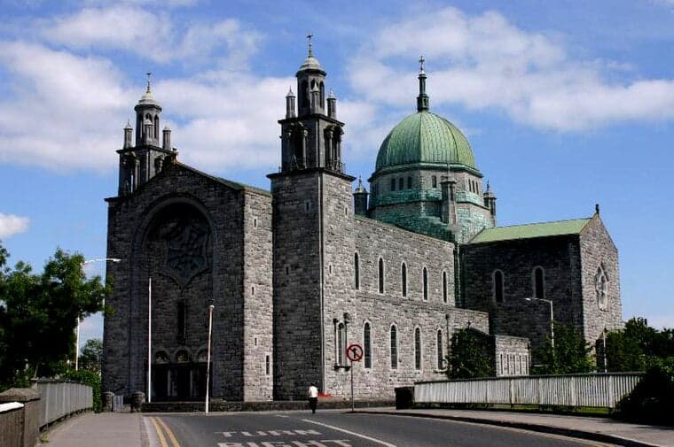Pod niebem Galway – rozmowa o życiu, wierze i misji Sióstr Miłosierdzia – Wielki Tydzień w Irlandii