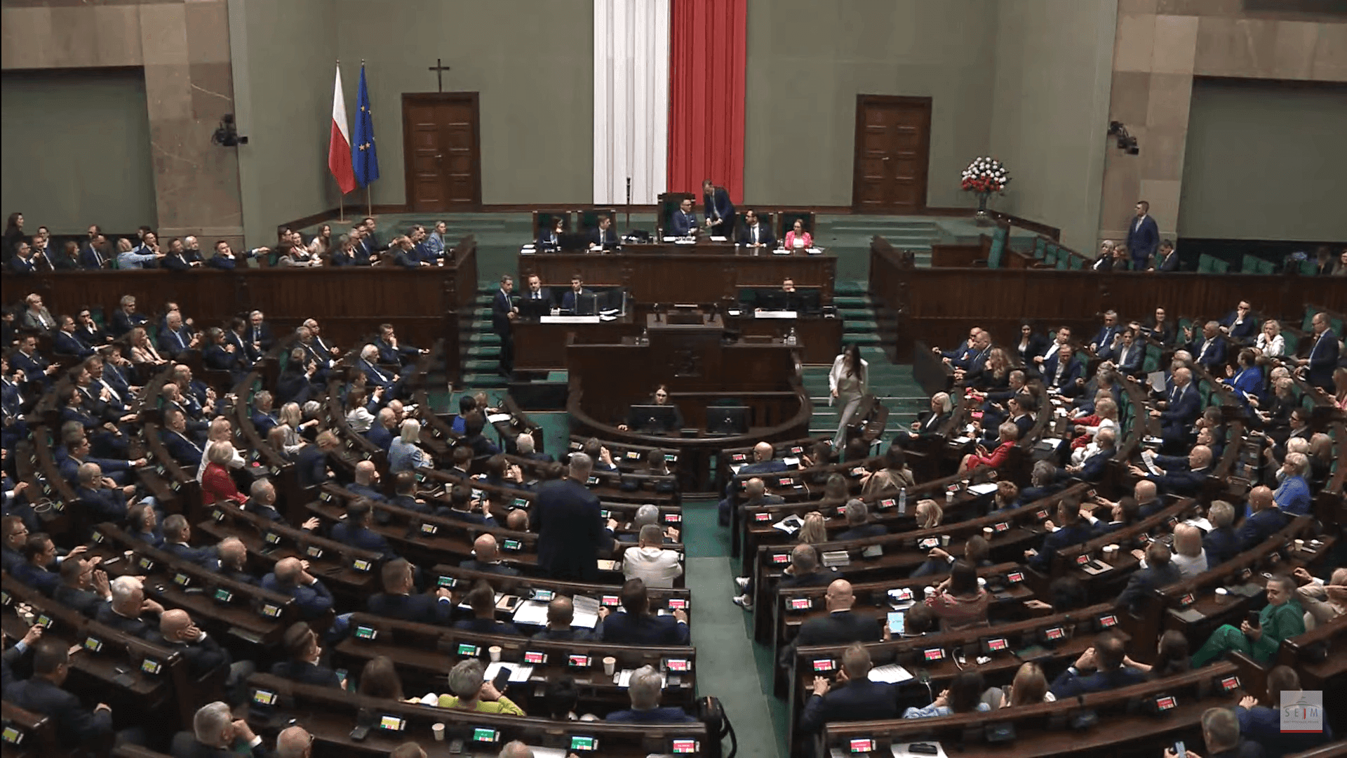 Tylko dwie siły na scenie politycznej? Socjolog wskazuje przyczynę