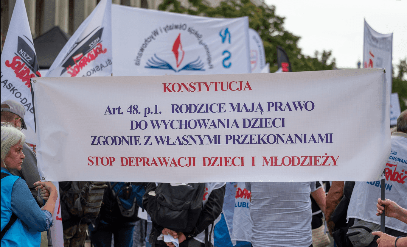 „To lukrowana trucizna”. Prezes stowarzyszenia o edukacji zdrowotnej w szkołach