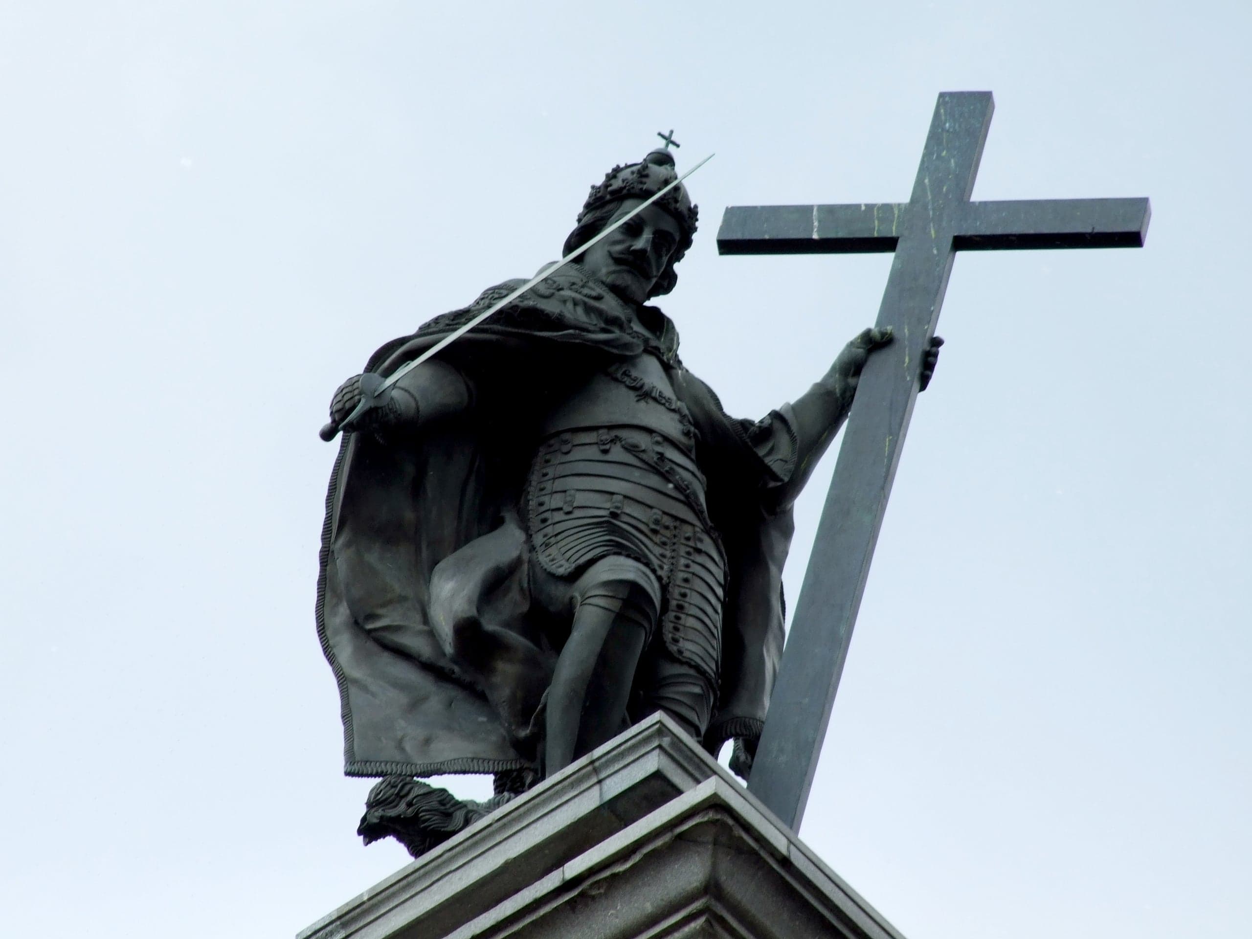 Portrety twórcze: w kamieniu, historii i poezji — Tygodniowy kalejdoskop kulturalny 27.09.2025 r.