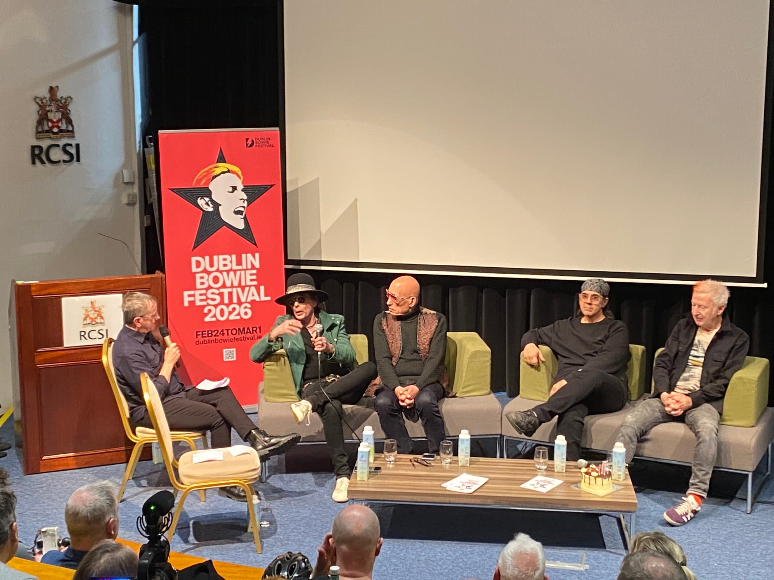 Muzycy Davida Bowiego w Dublinie. Gerry Leonard, Mark Plati, Mick Garson i Earl Slick zgodnie: Jego legenda wciąż trwa!