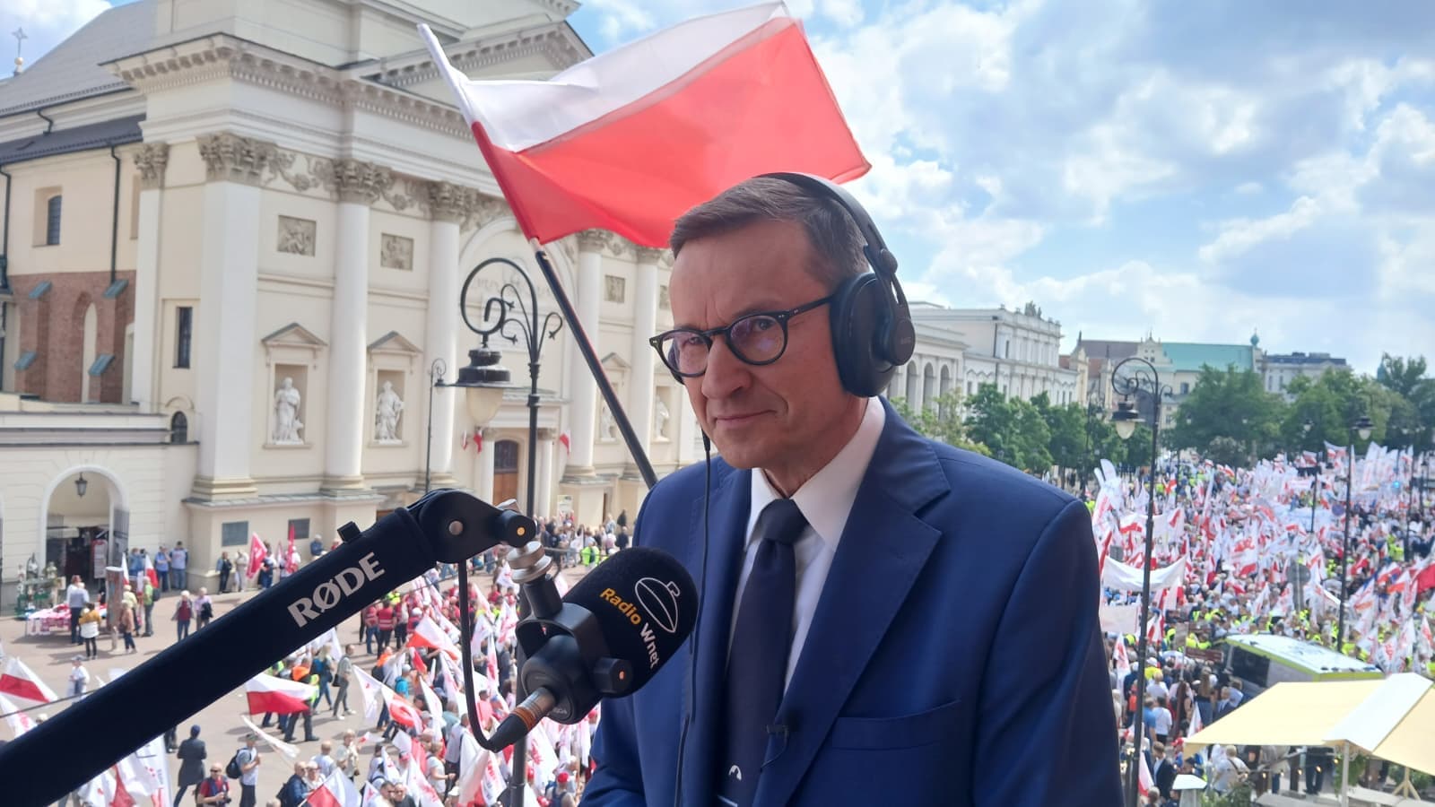 Morawiecki na balkonie Radia Wnet ostrzega: Ten rząd może doprowadzić Polskę do katastrofy!