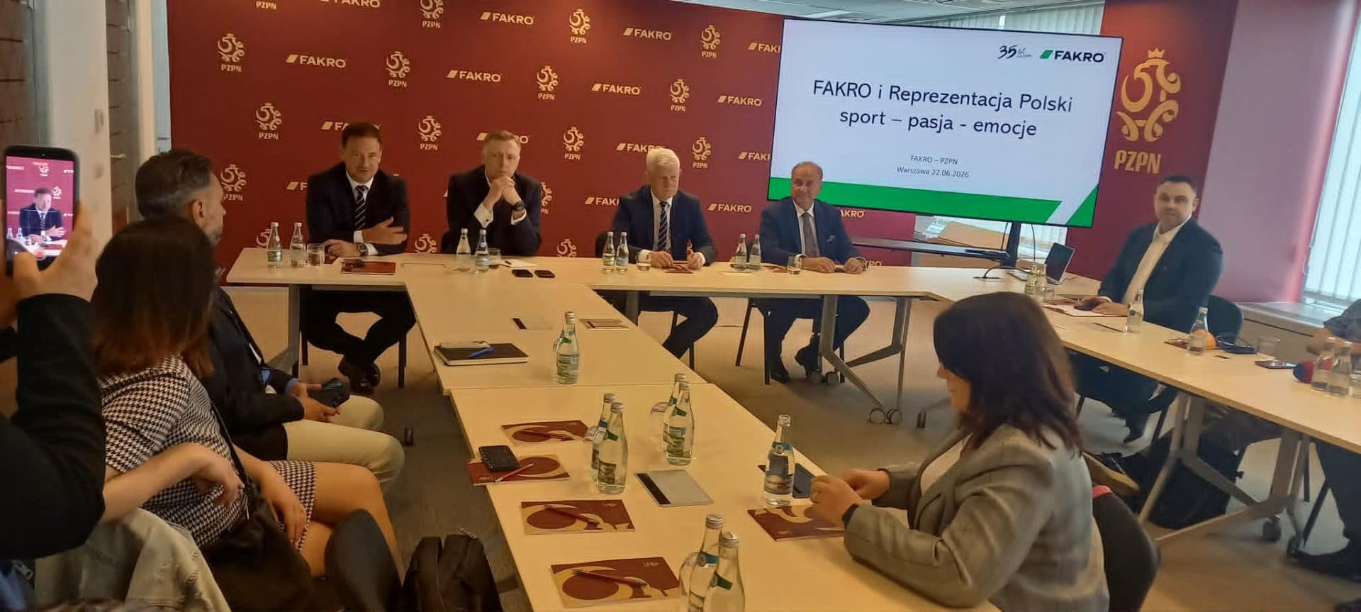 FAKRO przedłuża współpracę z reprezentacją Polski. „Jesteśmy z kadrą na dobre i na złe”