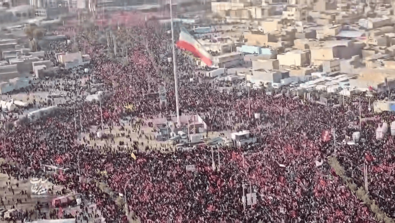 Kto przejmie władzę po Chameneim? Iranista o walce frakcji w Teheranie