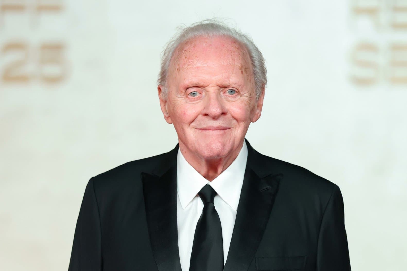 Poza kamerą jest kompozytorem. Anthony Hopkins wydaje album z autorską muzyką