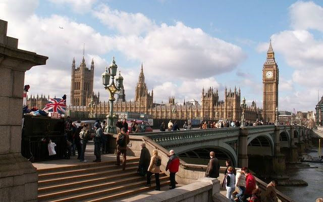 Prowadzący Studio Londyn mówi o niedoszłej wizycie byłego premiera Wielkiej Brytanii Borysa Johnsona do Polski i kryzysie politycznym w Unii Europejskiej.