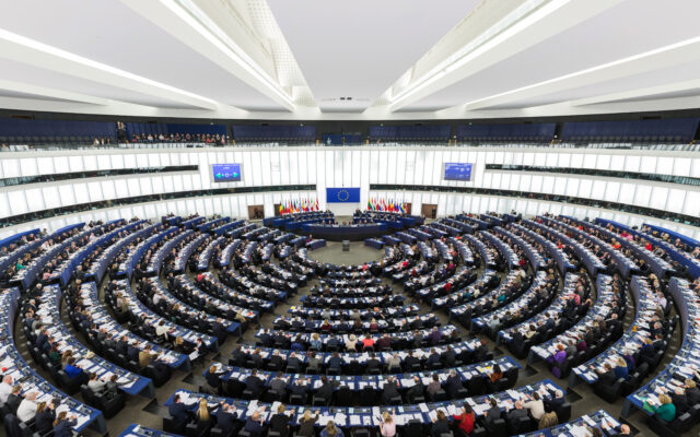 Parlament Europejski w Strasburgu / Fot. Diliff (CC BY-SA 3.0), Wikipedia