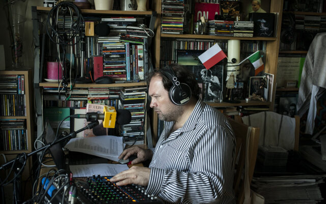 Tomasz Wybranowski podczas serwisu w Studiu 37 Dublin. Fot. Tomasz Szustek / Studio 37