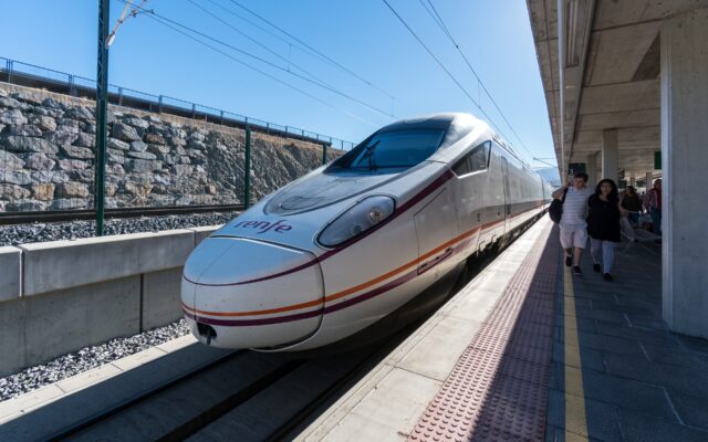 Pociąg szybkiej kolei / Fot. steven_yu, Pixabay