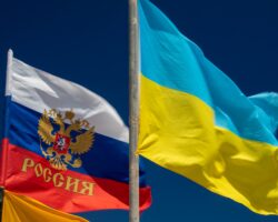 Flagi Ukrainy i Rosji/Fot. CC0, Public Domain Pictures