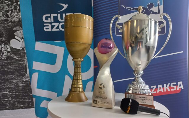 Trofea Grupy Azoty ZAKSY Kędzierzyn-Koźle z sezonu 2021/2022 | fot.: Kamil Kowalik, Radio Wnet