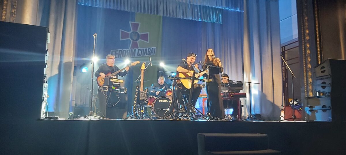 Koncert zespołu Taraka dla ukraińskich żołnierzy we Lwowie