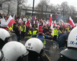 Protest rolników pod Sejmem RP / Fot. Grzegorz Milko